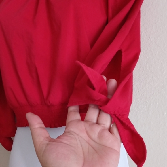 Hollister Red Crop Top. Size S - Picture 9 of 10